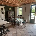 Charming Italian Sleeps 14 Cantarana