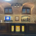 Casa vacanze Charming Italian Sleeps 14 *