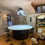 Charming Italian Sleeps 14 * Cantarana