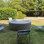 Charming Italian Sleeps 14 *