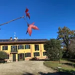 Vakantiehuis Charming Italian Sleeps 14 Cantarana