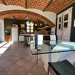 Charming Italian Sleeps 14