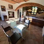 Charming Italian Sleeps 14 Vakantiehuis *
