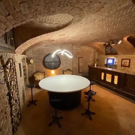 Semesterbostad Charming Italian Sleeps 6 Cantarana