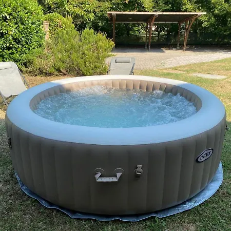 Semesterbostad Charming Italian Sleeps 6 Cantarana