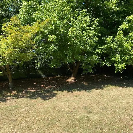 בית נופש Charming Italian Sleeps 6 *