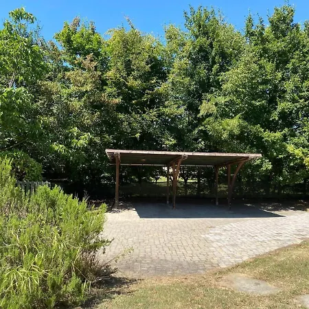 Charming Italian Sleeps 6 * Cantarana