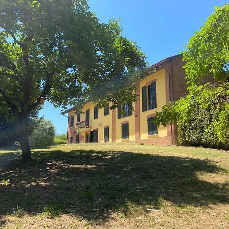 Charming Italian Sleeps 6 Cantarana