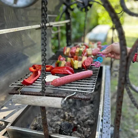 Charming Italian Sleeps 6 Semesterbostad