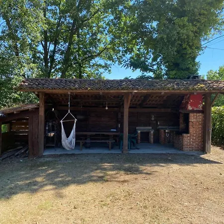 בית נופש Charming Italian Sleeps 6