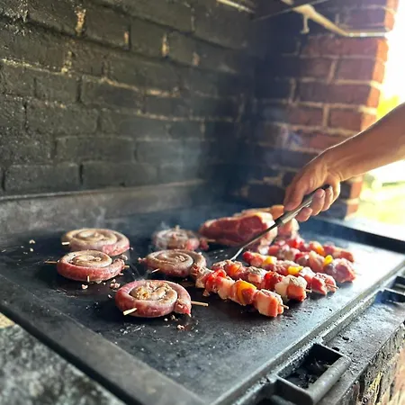 בית נופש Charming Italian Sleeps 6 Cantarana