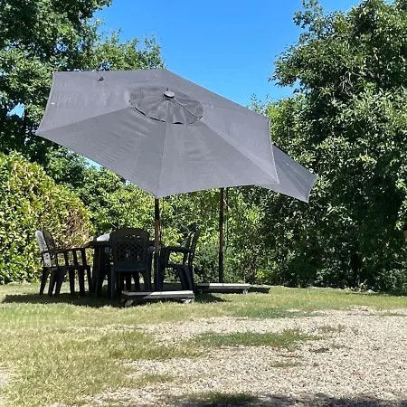 בית נופש Charming Italian Sleeps 6