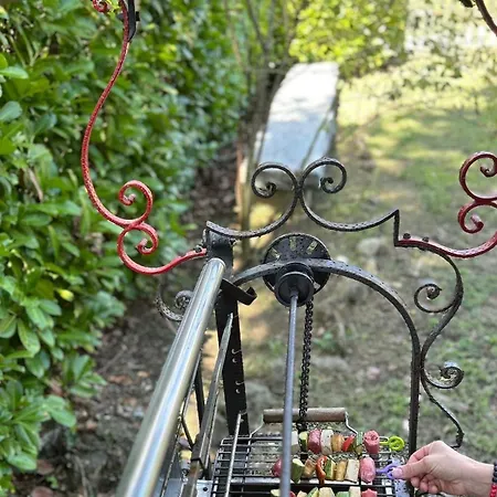 Charming Italian Sleeps 6 *