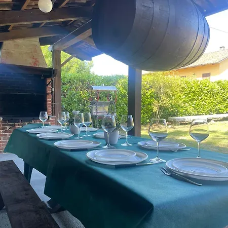 Charming Italian Sleeps 6 Cantarana