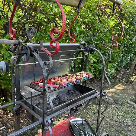 Charming Italian Sleeps 6 *