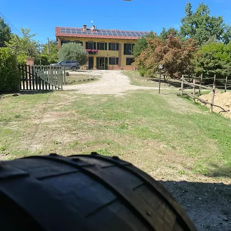 Charming Italian Sleeps 6