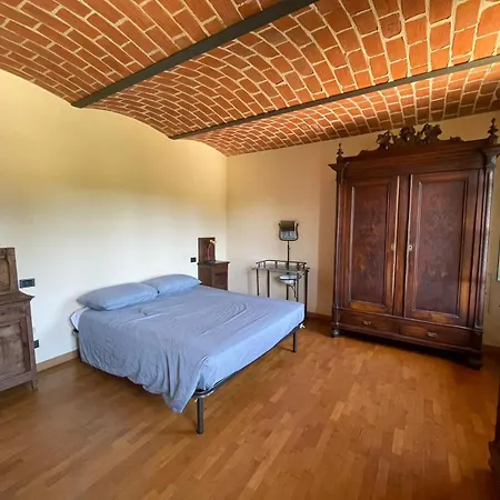 Charming Italian Sleeps 6 * Cantarana