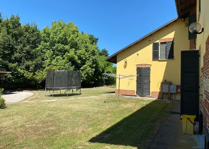 Charming Italian Sleeps 14 Nyaraló *