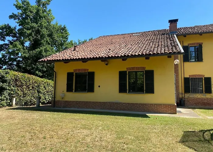 Charming Italian Sleeps 14 Cantarana