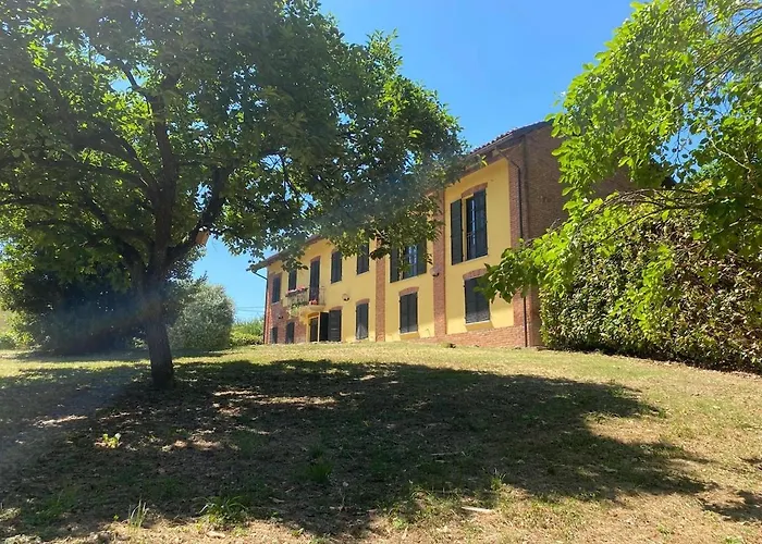 Charming Italian Sleeps 14 Cantarana