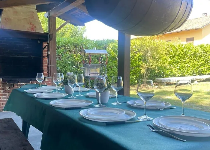 Charming Italian Sleeps 14 Cantarana