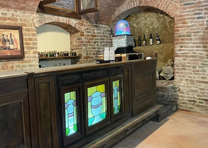 Charming Italian Sleeps 14